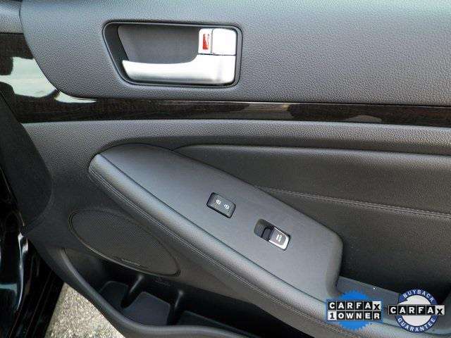 Kia Cadenza 2014 photo 32